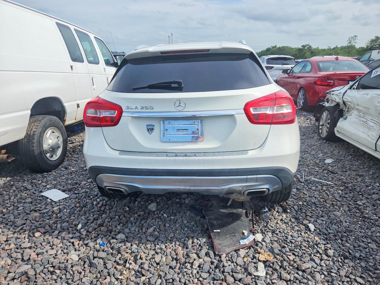 2015 MERCEDES-BENZ GLA GLA250