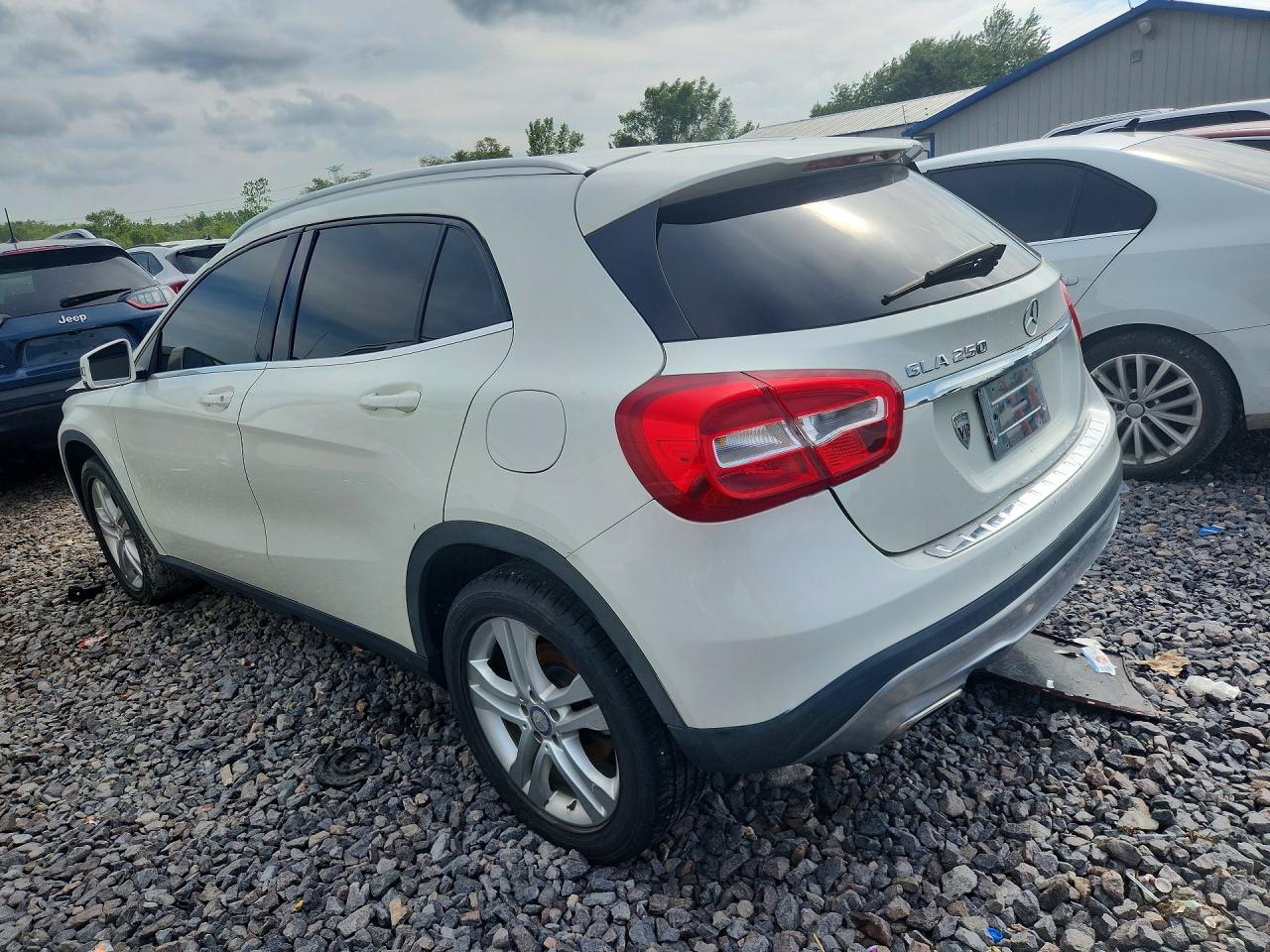 2015 MERCEDES-BENZ GLA GLA250