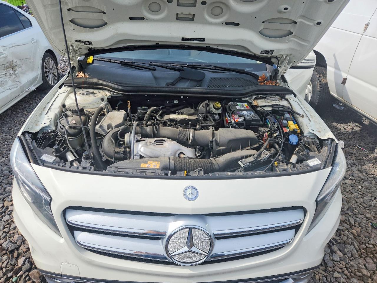 2015 MERCEDES-BENZ GLA GLA250