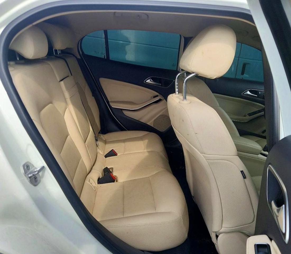2015 MERCEDES-BENZ GLA GLA250