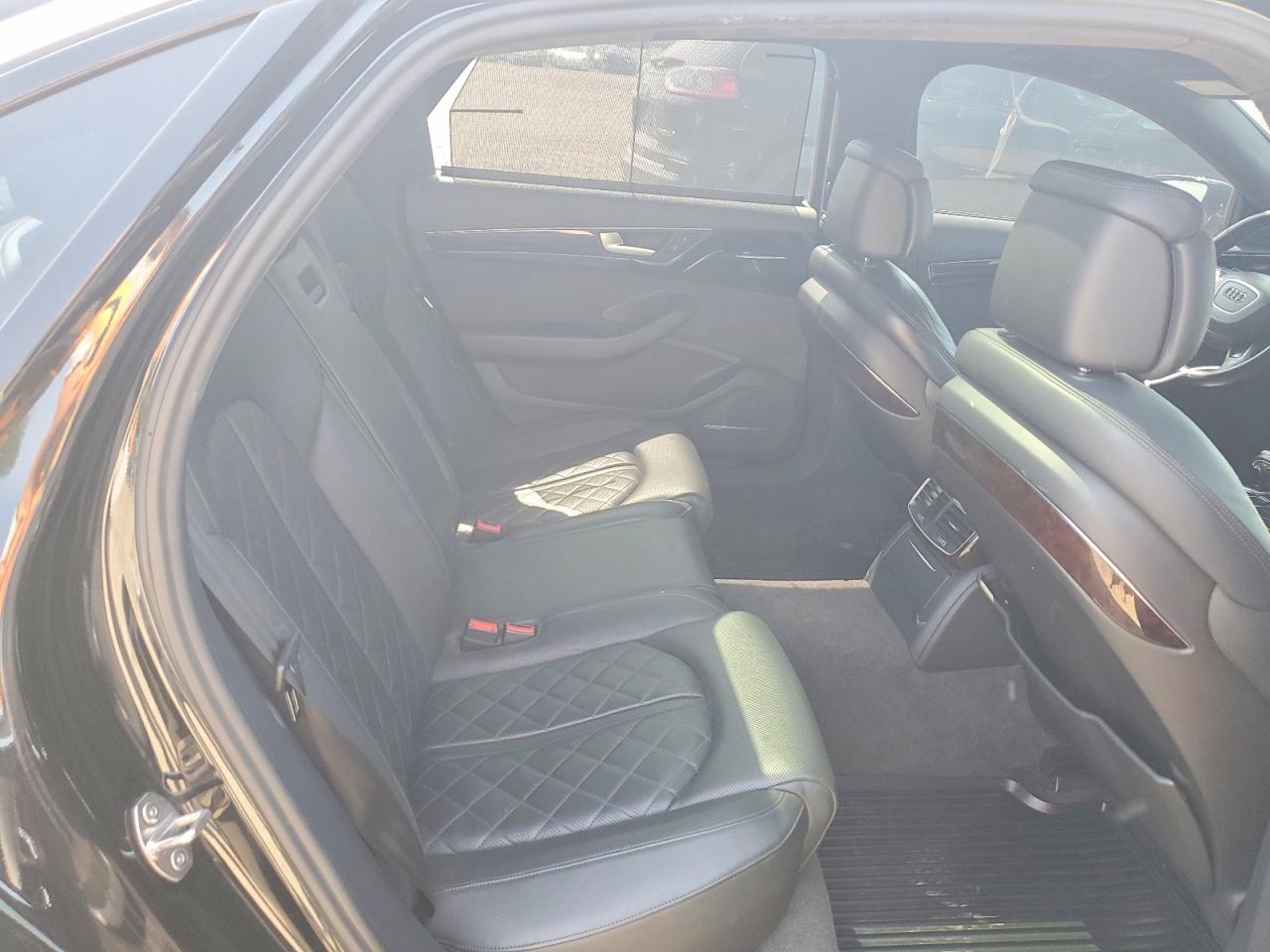 2017 AUDI A8 quattro Sport L