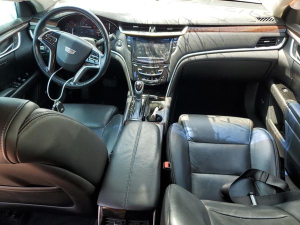 2017 CADILLAC XTS Luxury