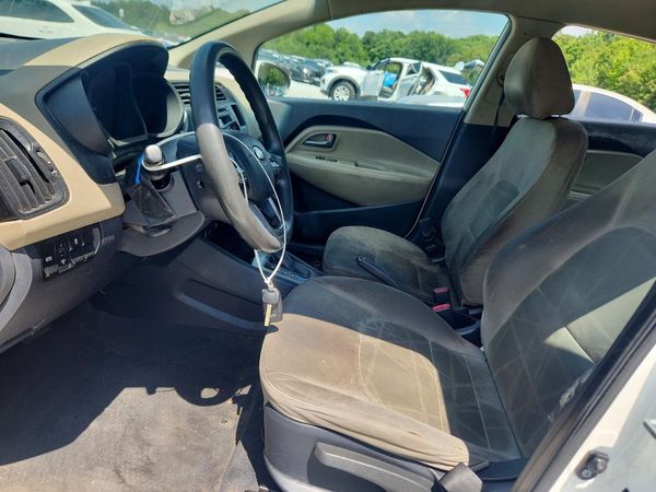 2015 KIA RIO GL - Middle-low