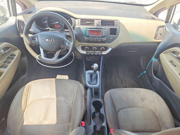 2015 KIA RIO GL - Middle-low