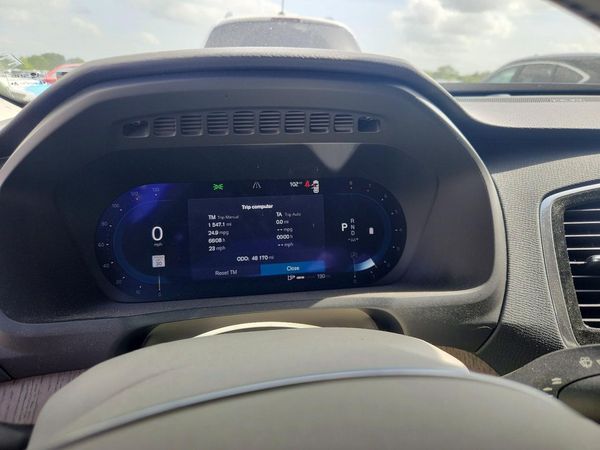 2023 VOLVO XC90