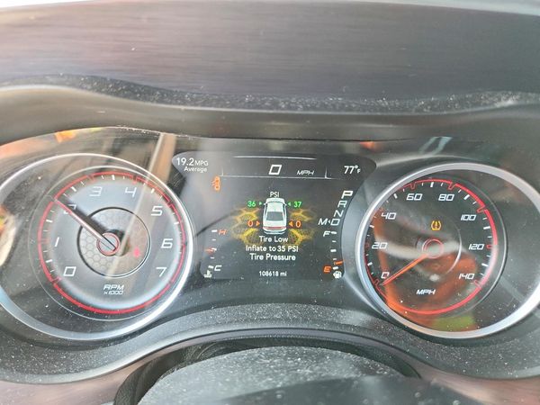 2017 DODGE CHARGER SE