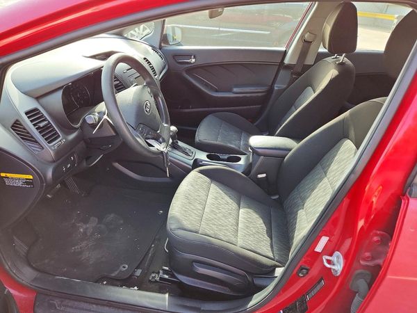 2016 KIA FORTE GL (Middle-Low Grade)