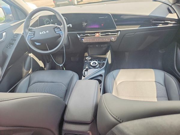 2024 KIA NIRO Wind