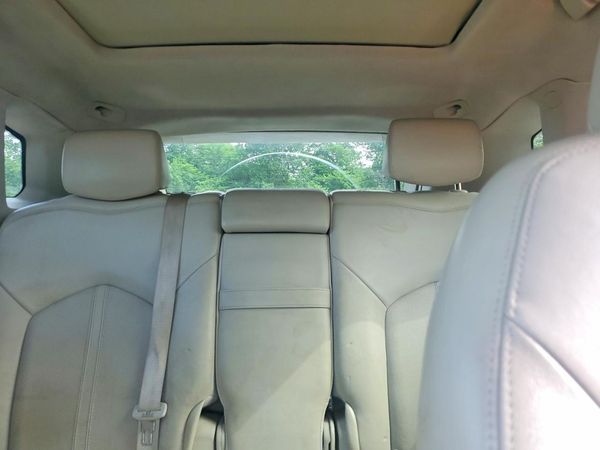 2012 CADILLAC SRX Luxury