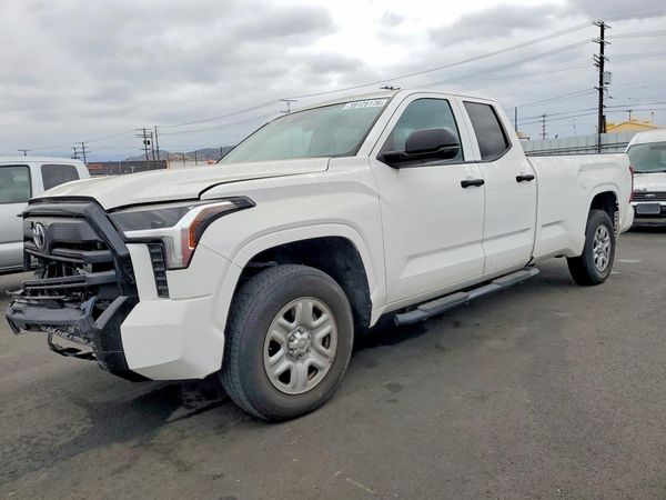 2023 TOYOTA TUNDRA SR
