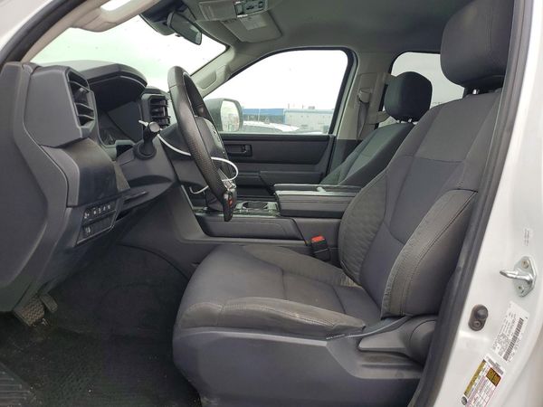 2023 TOYOTA TUNDRA SR