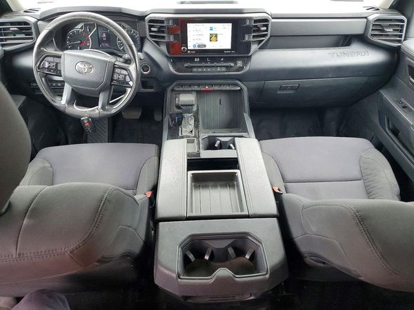 2023 TOYOTA TUNDRA SR