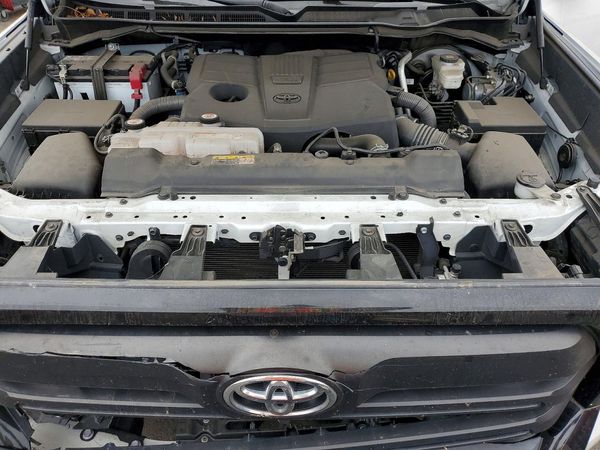 2023 TOYOTA TUNDRA SR