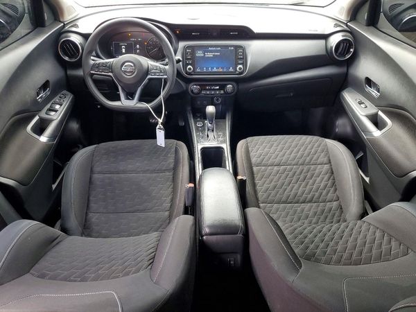 2021 NISSAN KICKS