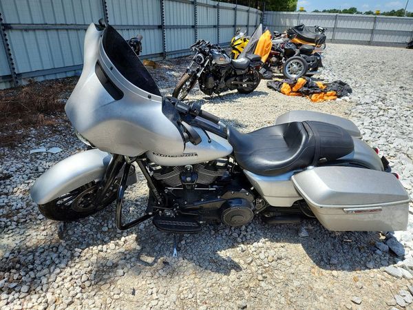 2019 HARLEY-DAVIDSON FLHXS