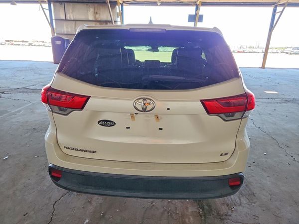 2019 TOYOTA HIGHLANDER LE/LE Plus