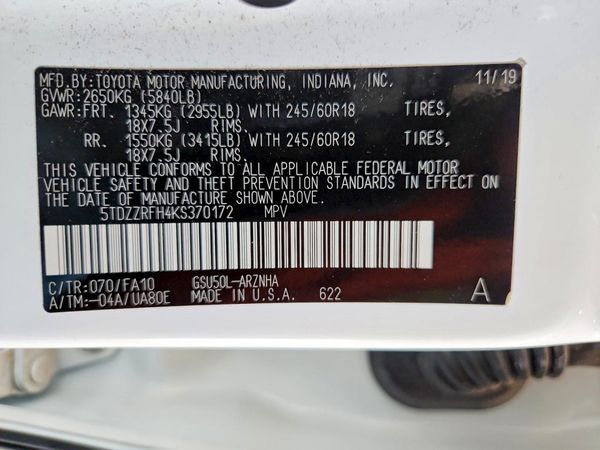 2019 TOYOTA HIGHLANDER LE/LE Plus