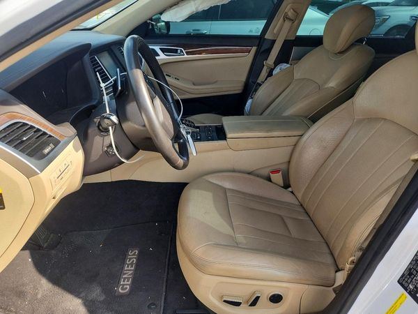 2017 GENESIS G80