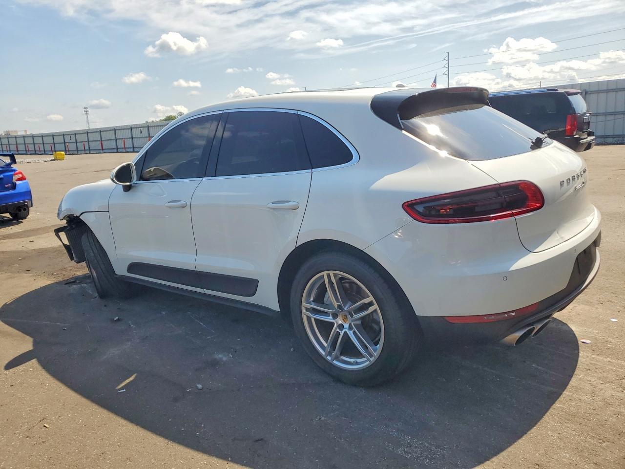 2015 PORSCHE MACAN