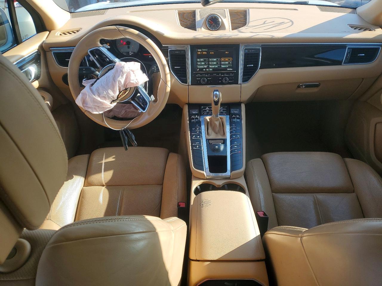 2015 PORSCHE MACAN