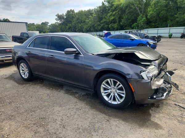 2019 CHRYSLER 300