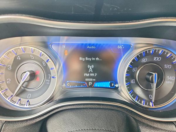2019 CHRYSLER 300