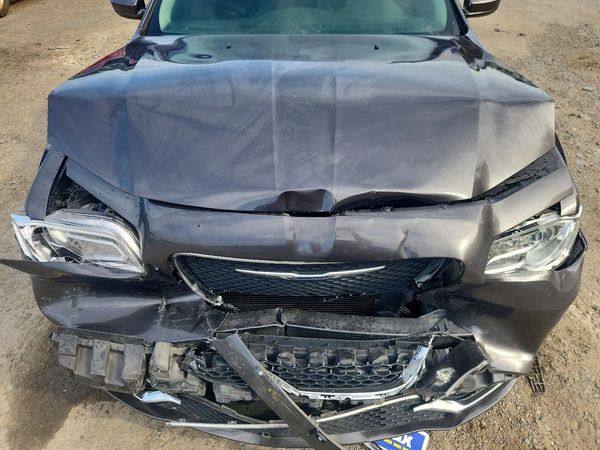 2019 CHRYSLER 300