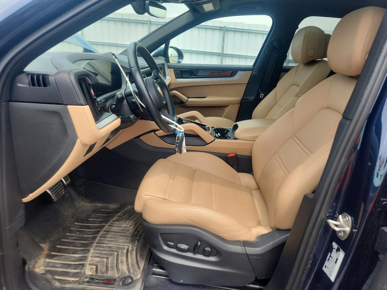 2024 PORSCHE CAYENNE S
