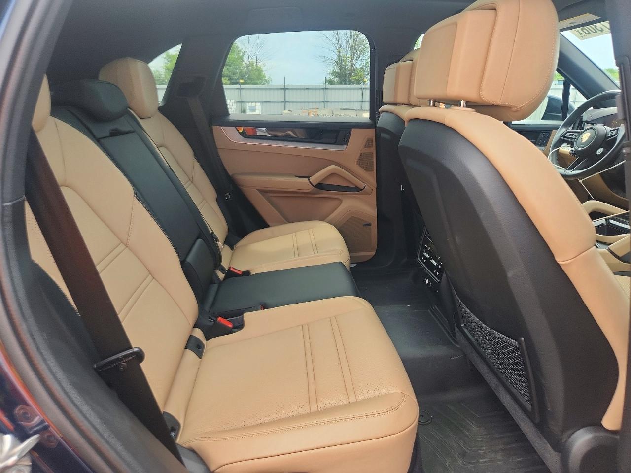 2024 PORSCHE CAYENNE S