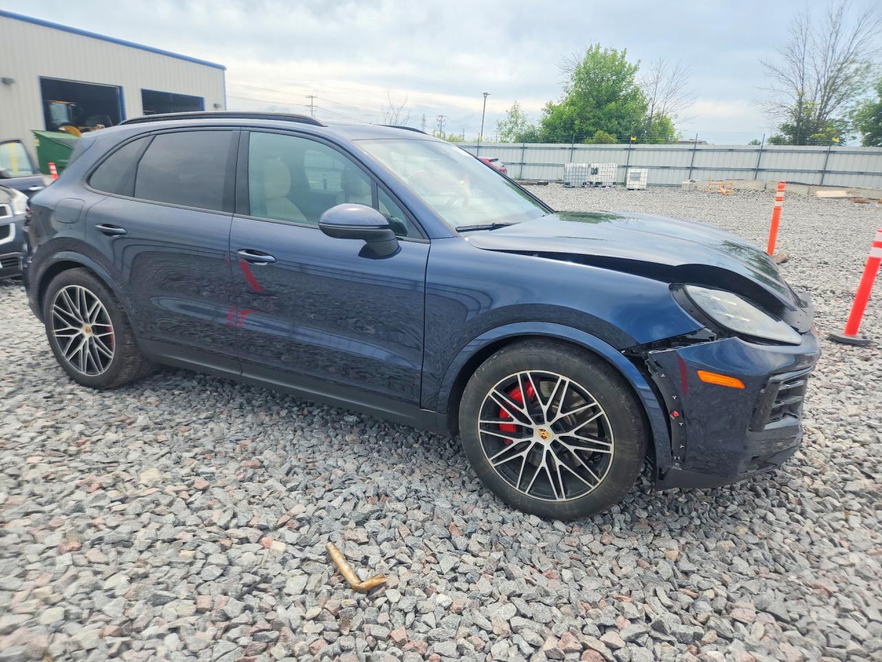 2024 PORSCHE CAYENNE S