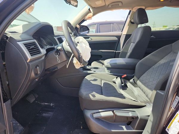 2018 VOLKSWAGEN ATLAS Launch Model — DENT