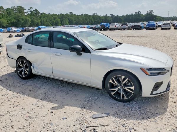 2024 VOLVO S60 Core