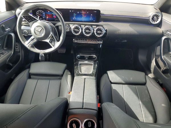 2025 MERCEDES-BENZ CLA