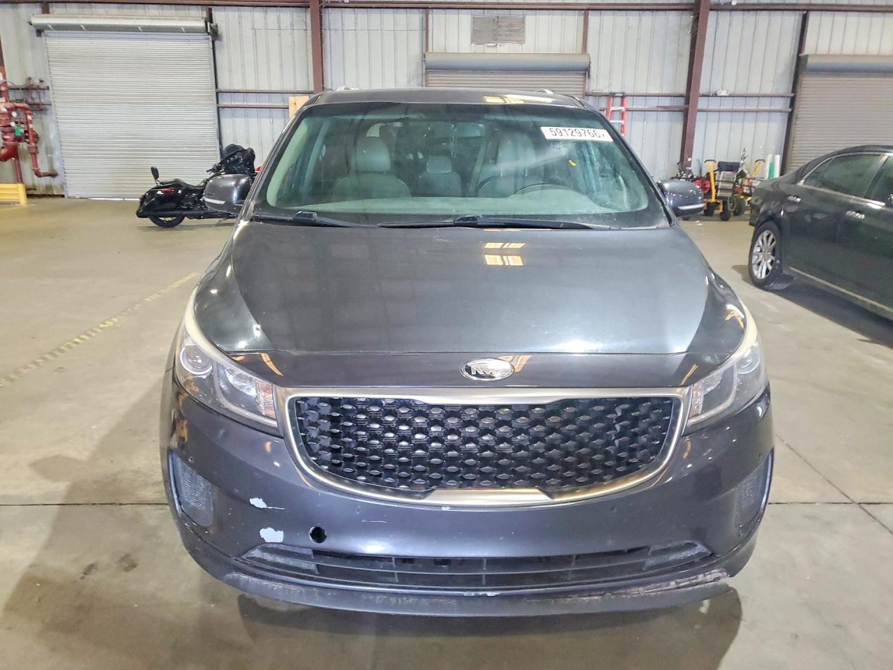 2017 KIA SEDONA LX