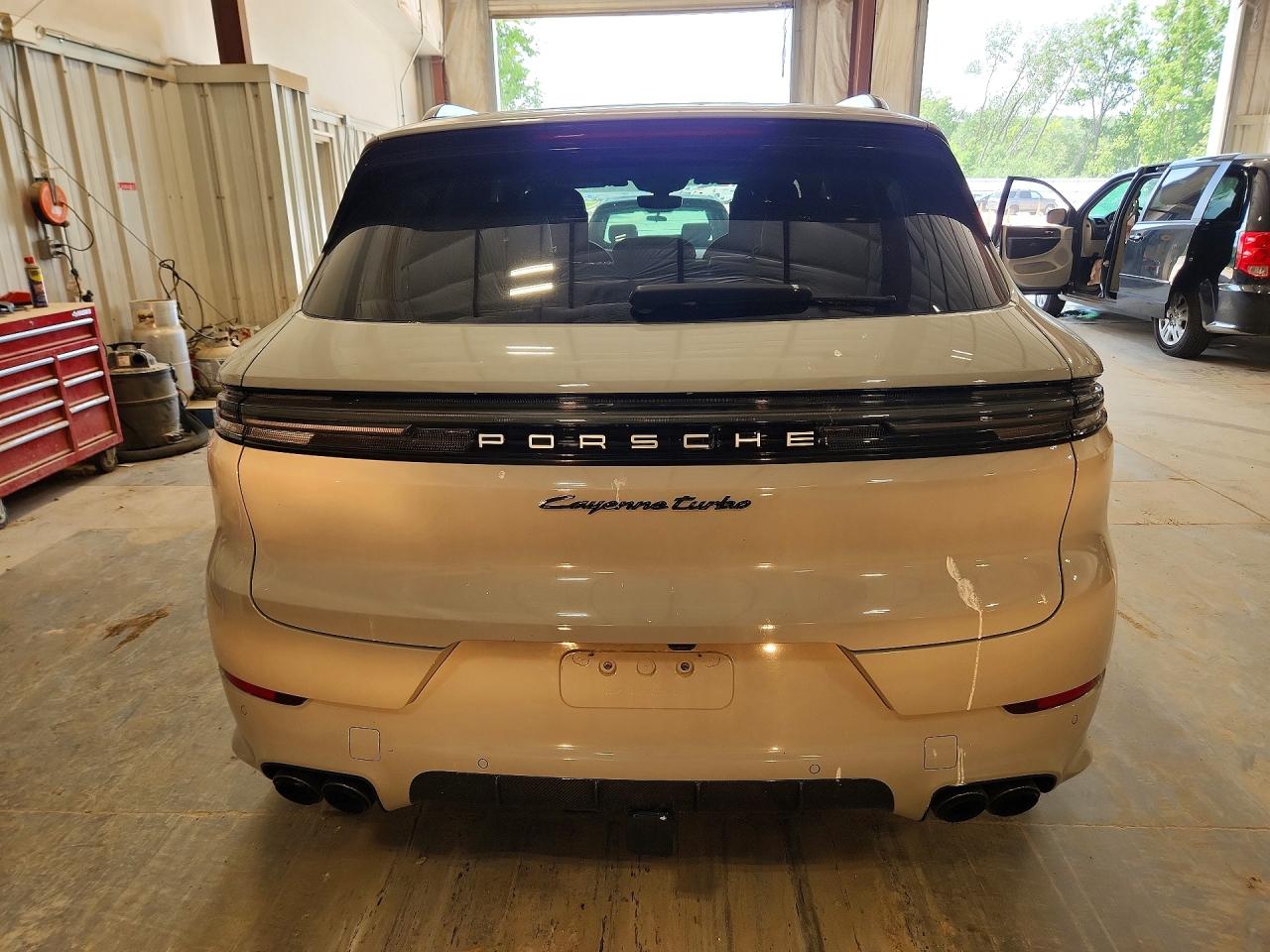 2024 PORSCHE CAYENNE Turbo E-Hybrid
