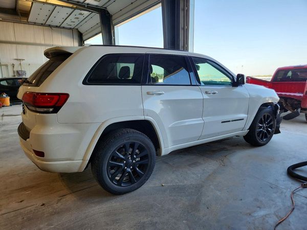 2019 JEEP GRAND CHEROKEE LAREDO 4X4