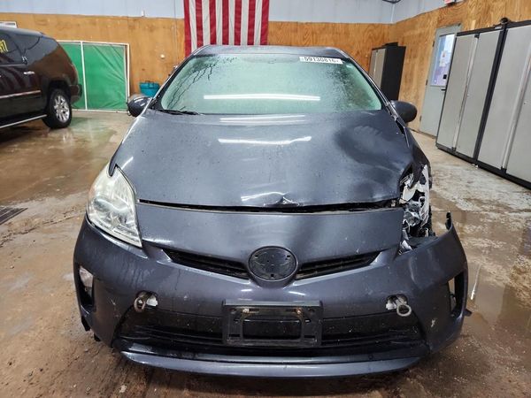 2015 TOYOTA PRIUS