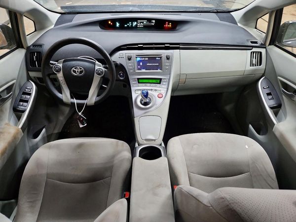 2015 TOYOTA PRIUS