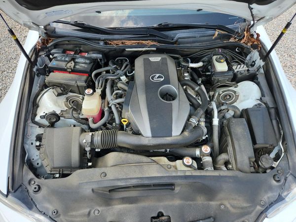 2018 LEXUS IS 300
