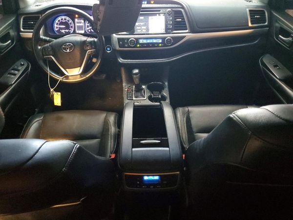 2018 TOYOTA HIGHLANDER SE/XLE