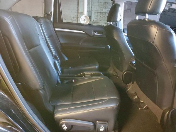 2018 TOYOTA HIGHLANDER SE/XLE