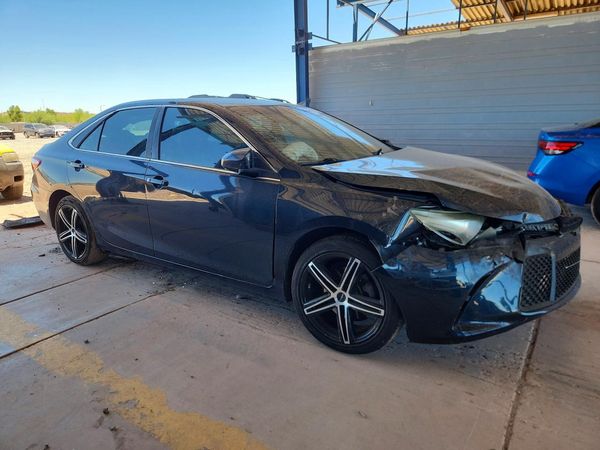 2015 TOYOTA CAMRY
