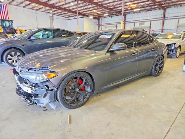 2019 ALFA ROMEO GIULIA RWD