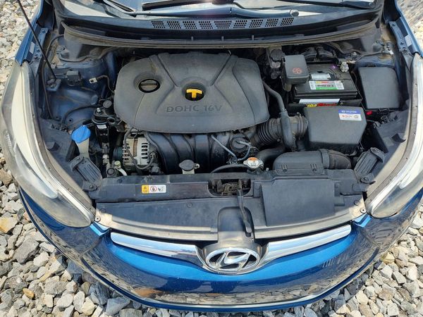 2016 HYUNDAI ELANTRA