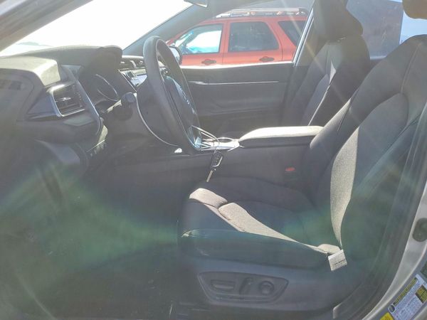2020 TOYOTA CAMRY LE — DENT
