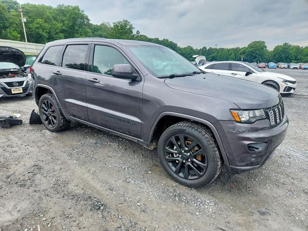 2018 JEEP GRAND CHEROKEE LAREDO 4X4