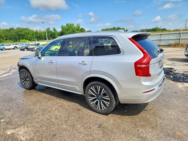 2022 VOLVO XC90