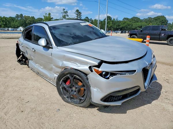 2018 ALFA ROMEO STELVIO AWD
