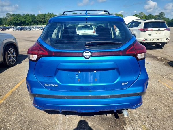 2024 NISSAN KICKS