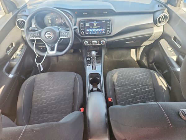 2024 NISSAN KICKS